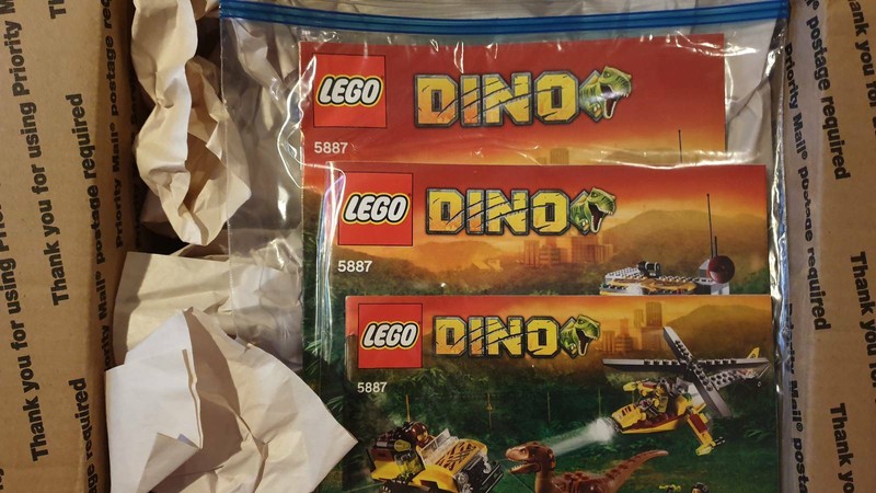 lego dino hq